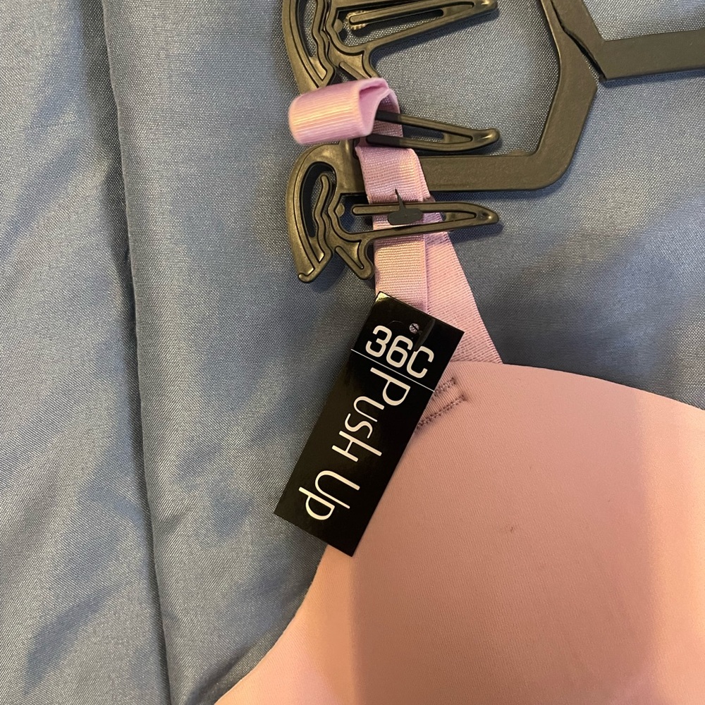 New black and pink push-up bra